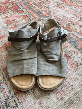 Women’s Casual Grey Canvas Open-Toe Sandals with Ankle Strap